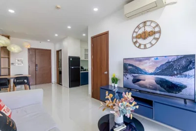 Three-Bedroom Apartment with Harbour View — Grand Riverside Aparment 4Brs 5 Beds near D1